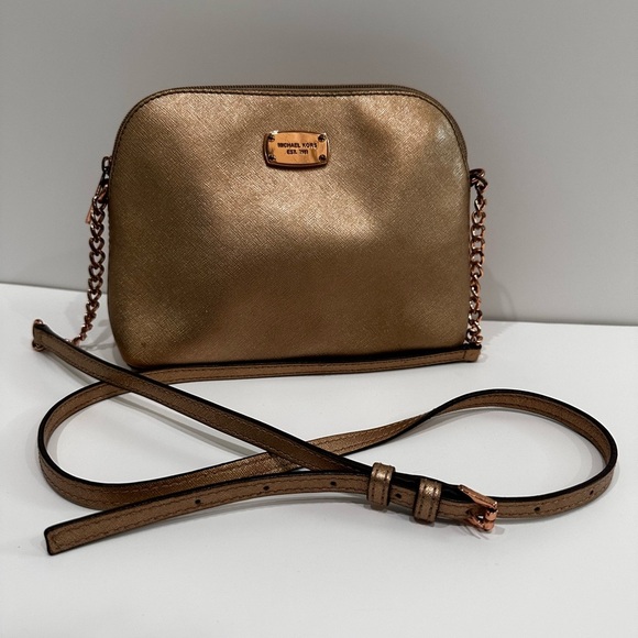 ✨Michael Kors Crossbody Bag in Metallic Pink - Picture 1 of 15